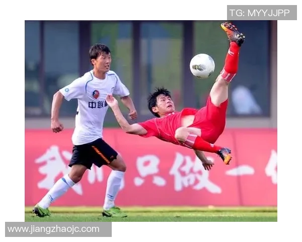 足球星期六大球赛事精彩回顾与分析全方位解读最新赛况及球员表现 足球星期六大球赛事精彩回顾与分析全方位解读最新赛况及球员表现