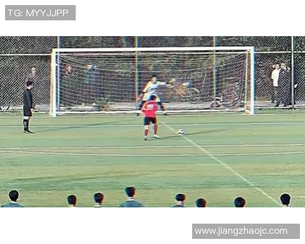 奔跑在绿茵场上的足球巨星们展现速度与力量的精彩瞬间