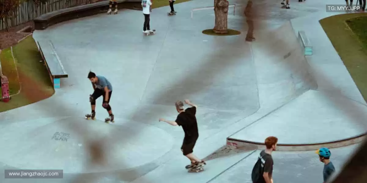 冠军同款,即刻拥有!🏅👕 体育周边,让你离偶像更近一步!